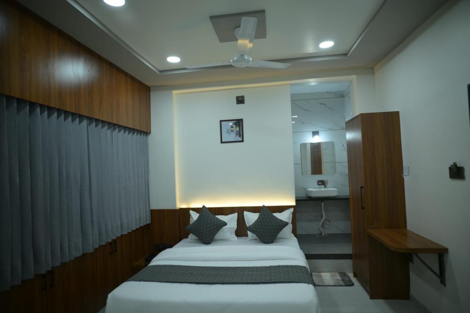 Hotel Aagman Palanpur Екстер'єр фото